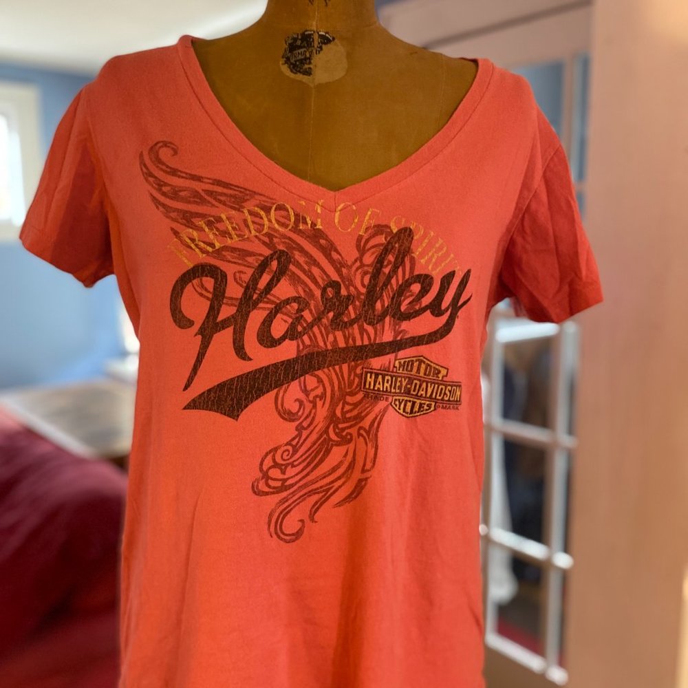 MotorCity Women's XL V-neck-Harley Davidson shirt